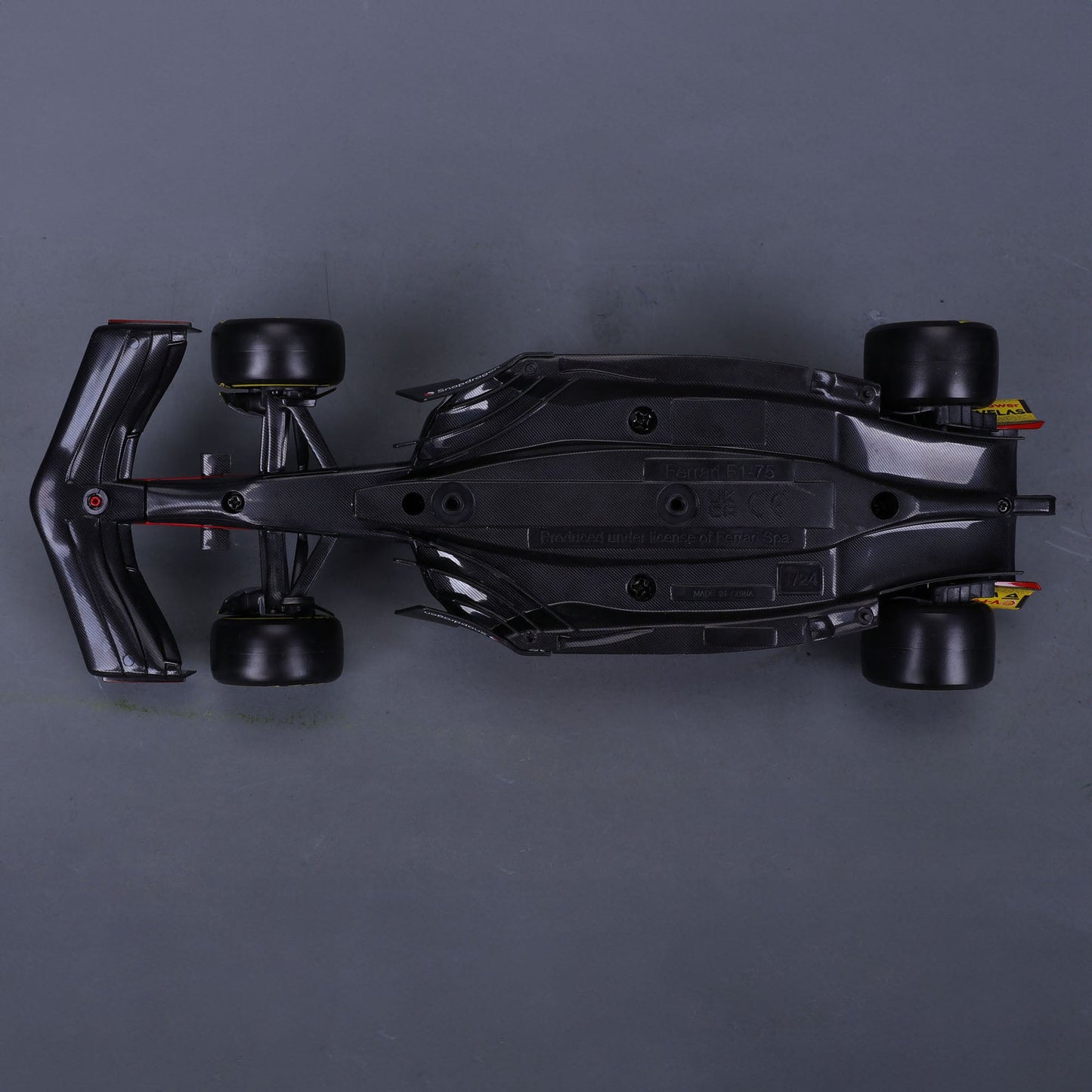 Bburago 1:24 Ferrari Racing 2022 F1 75 Sainz #55