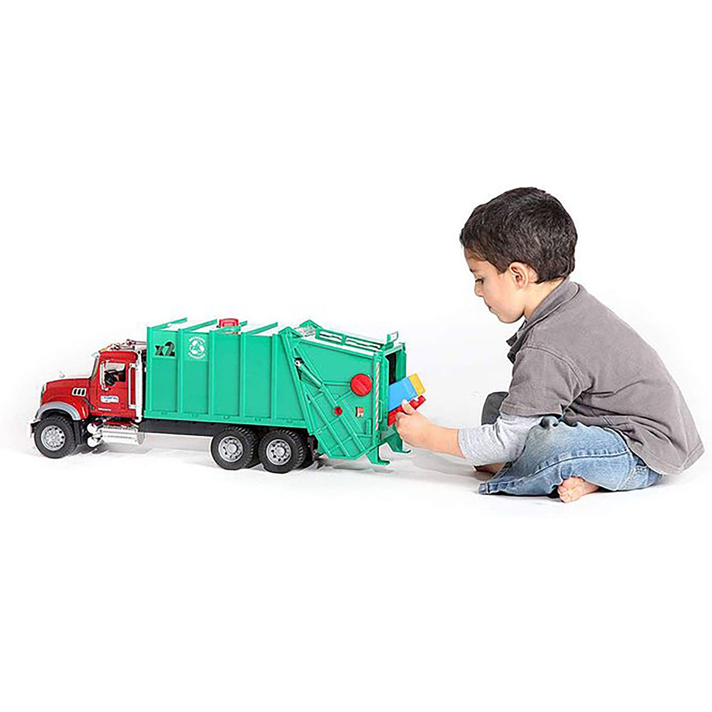 Bruder 1/16 Mack Granite Garbage Truck