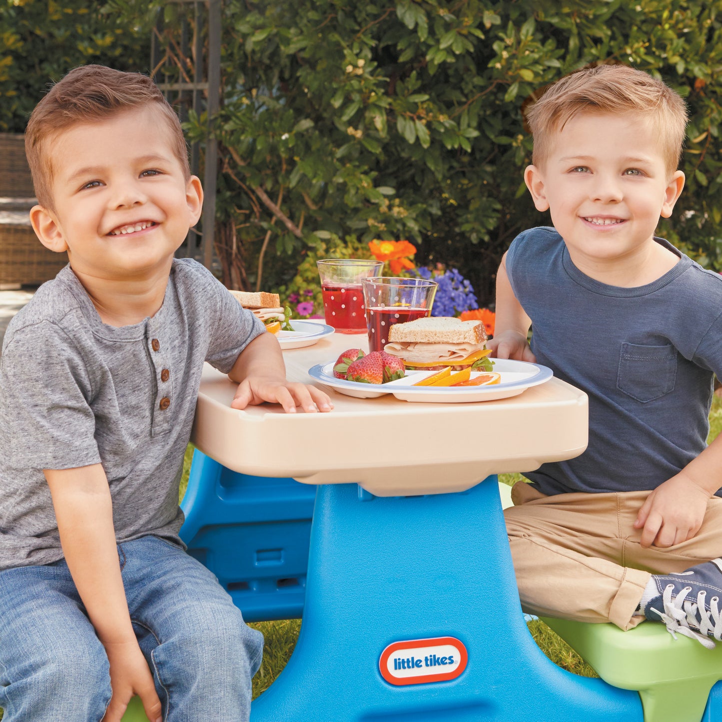 Little Tikes Easy Store Jr. Play Table with Umbrella