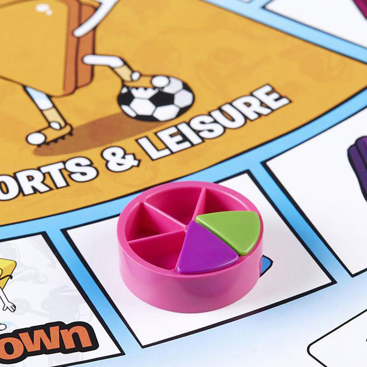 Hasbro Gaming Board Game - Trivial Pursuit: Family Edition