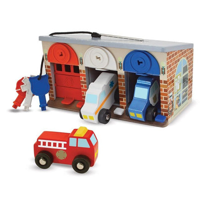 Melissa & Doug Lock & Roll Rescue Truck Garage