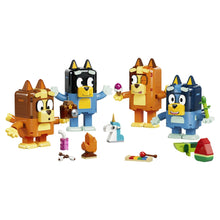 LEGO Bluey Brick-Built Bluey Family 11217