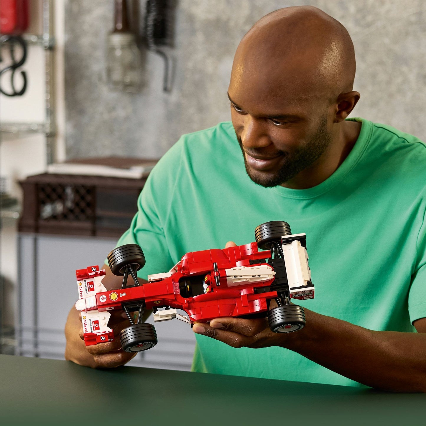 LEGO Icons Ferrari F2004 & Michael Schumacher