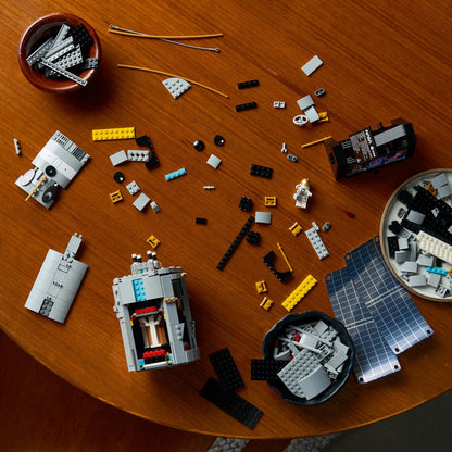 LEGO Icons Jaguar E-Type 11381