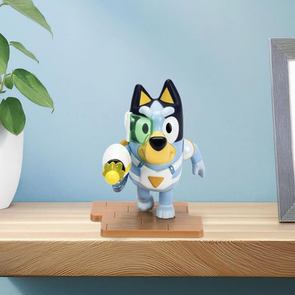 Bluey Studio Collection Figure Surprise Blaster Bluey