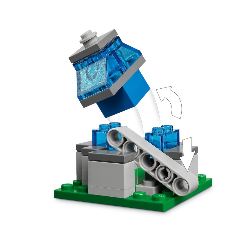 LEGO Minecraft The Ghast Balloon Village Attack 21273