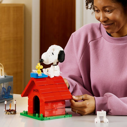 LEGO Ideas Peanuts Snoopy's Doghouse 21368