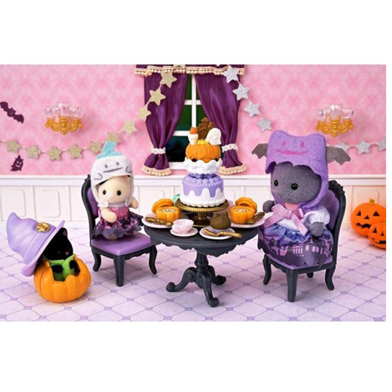 Sylvanian Families Halloween Surprise Party Set