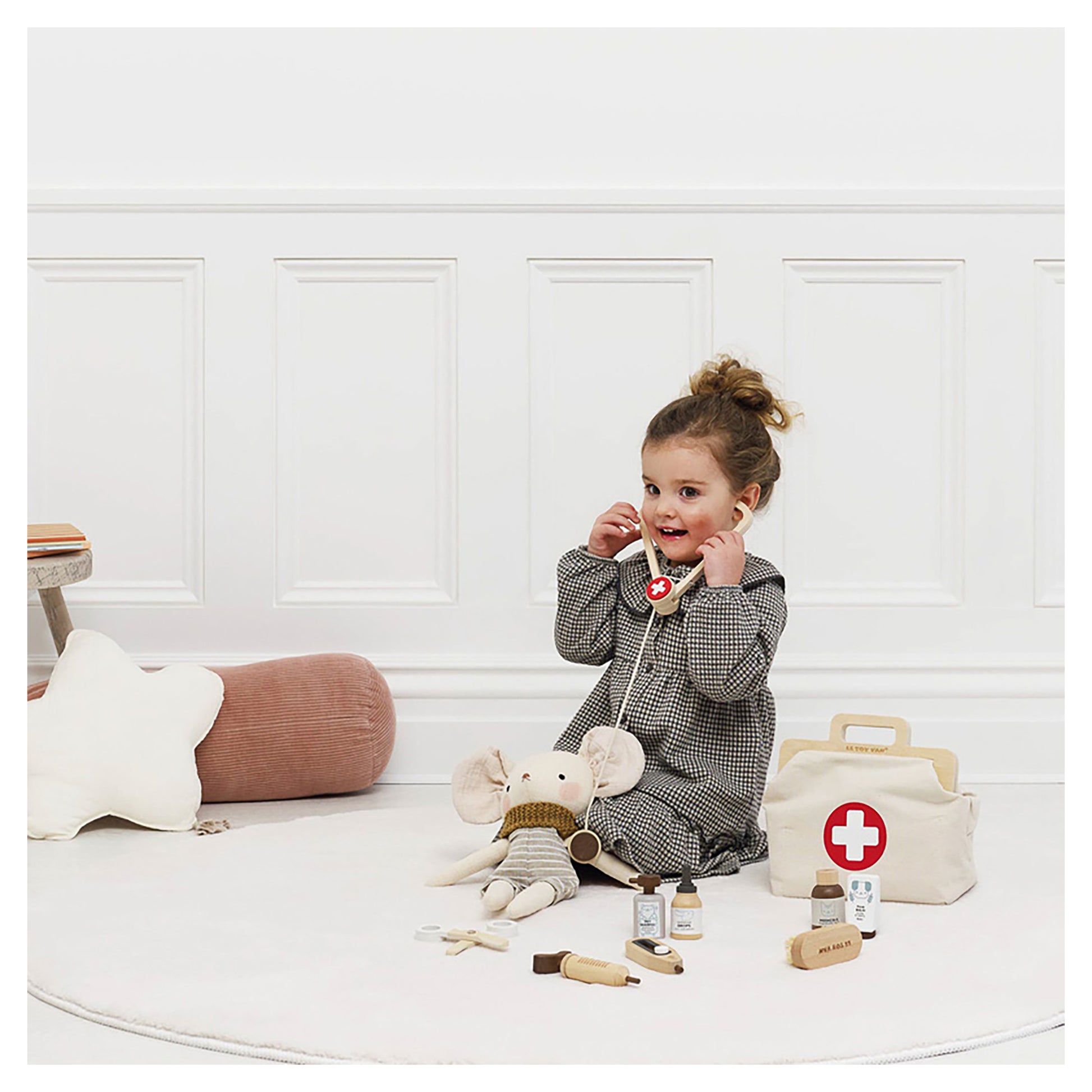 Le Toy Van Animal Vet Set