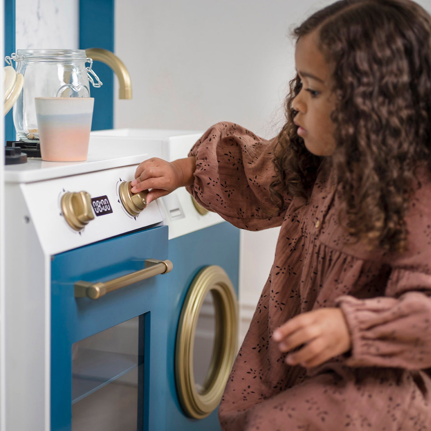Plum Bakehouse Traditional Wooden Kitchen With Fridge 