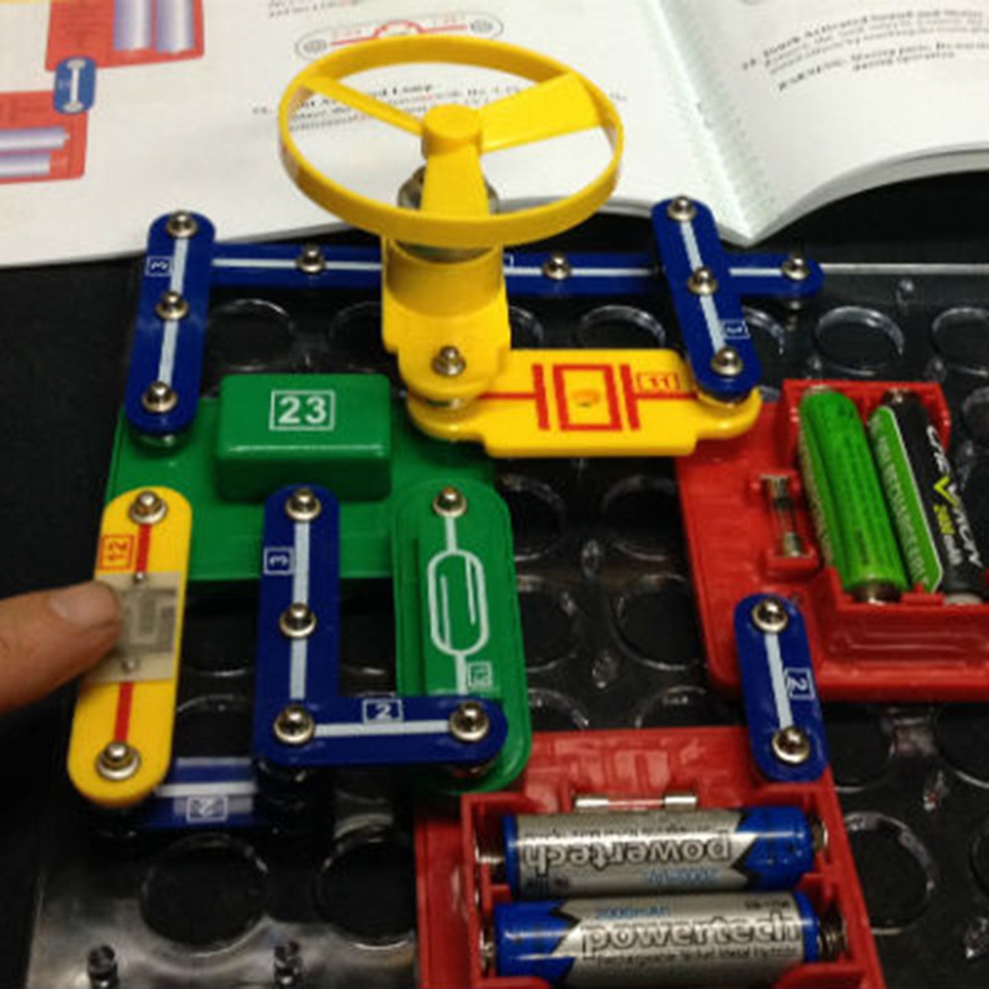 Heebie Jeebies Clip Circuit Advanced Lab