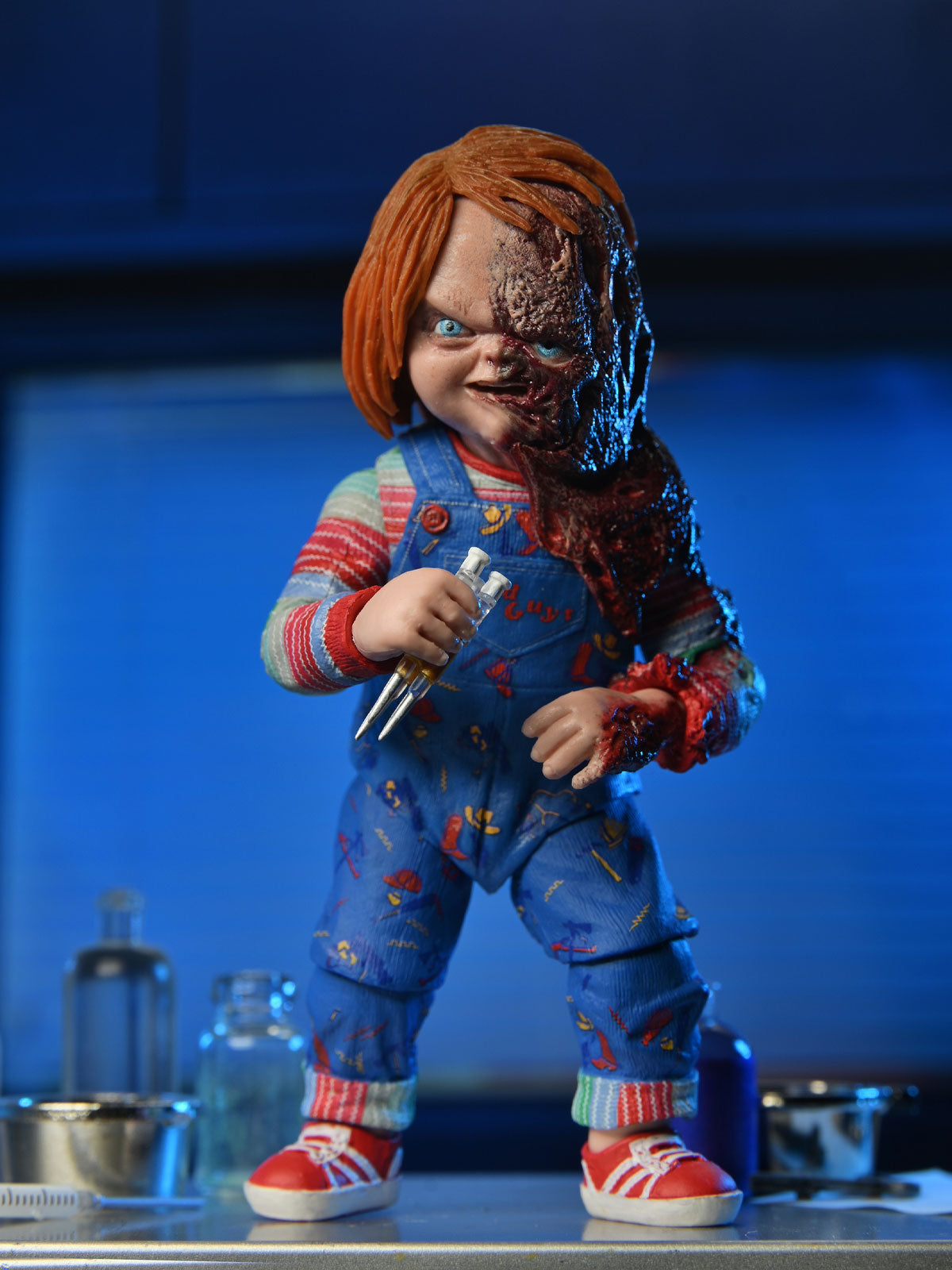 Chucky Ultimate 7" Scale Action Figure