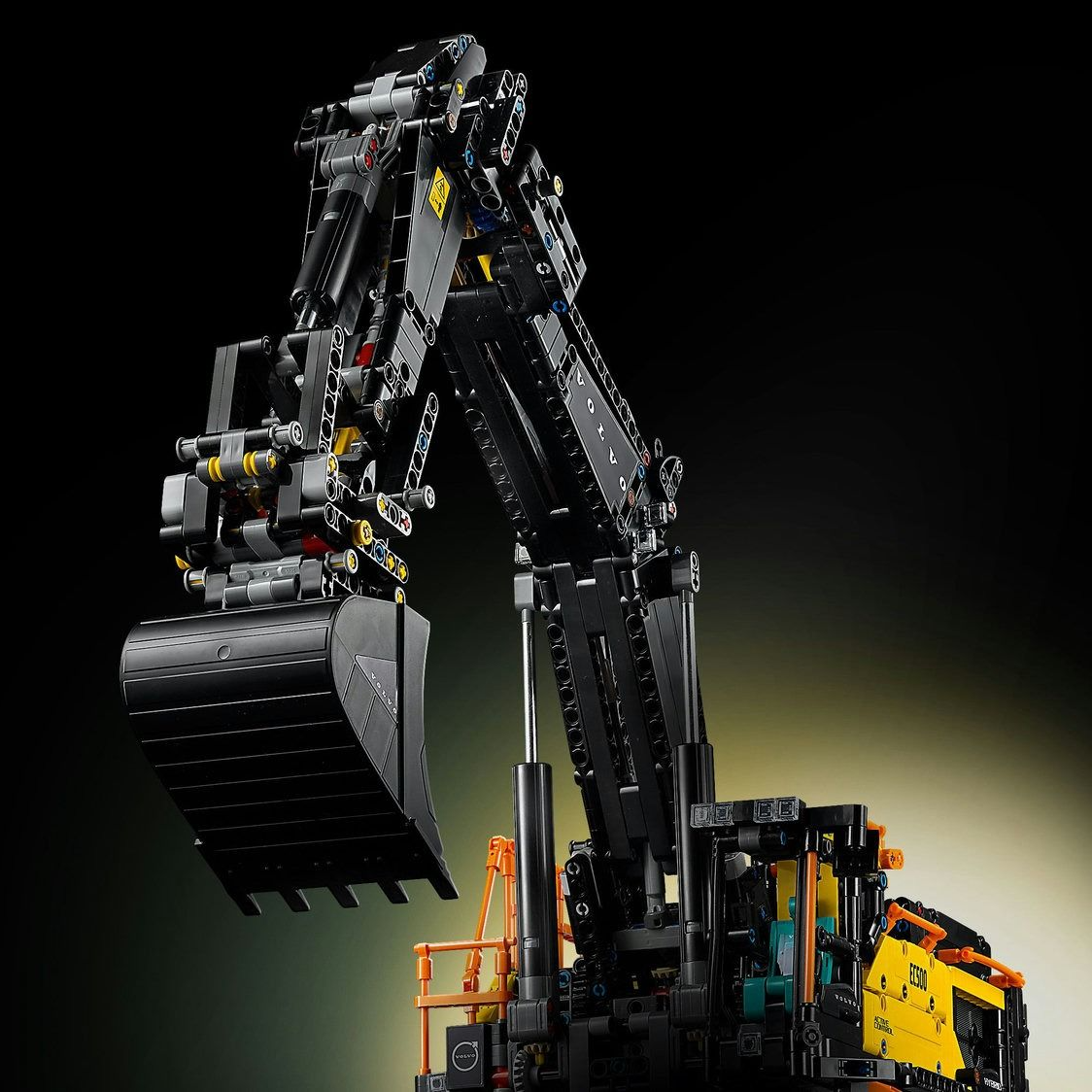 LEGO Technic Volvo EC500 Hybrid Excavator 42215