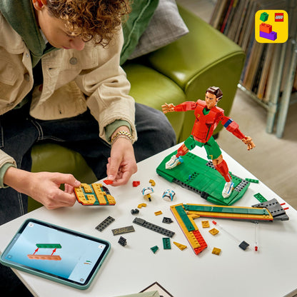 LEGO Editions Cristiano Ronaldo Soccer Legend
