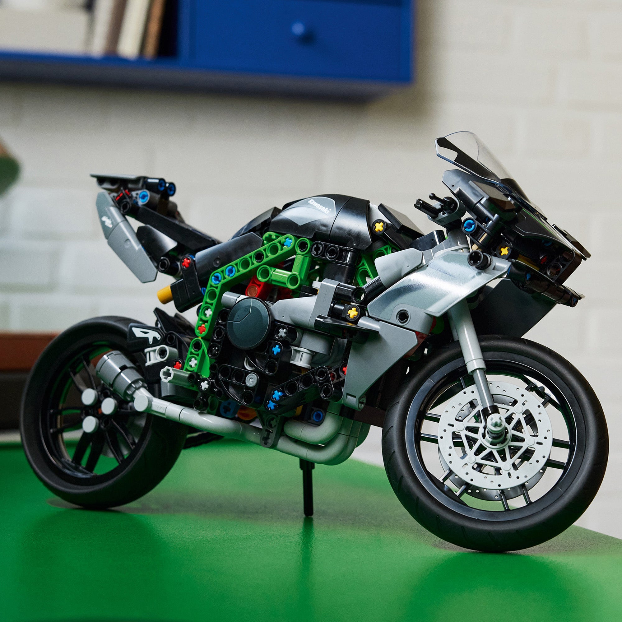 LEGO Technic Kawasaki Ninja H2R Motorcycle 42170 – Toys