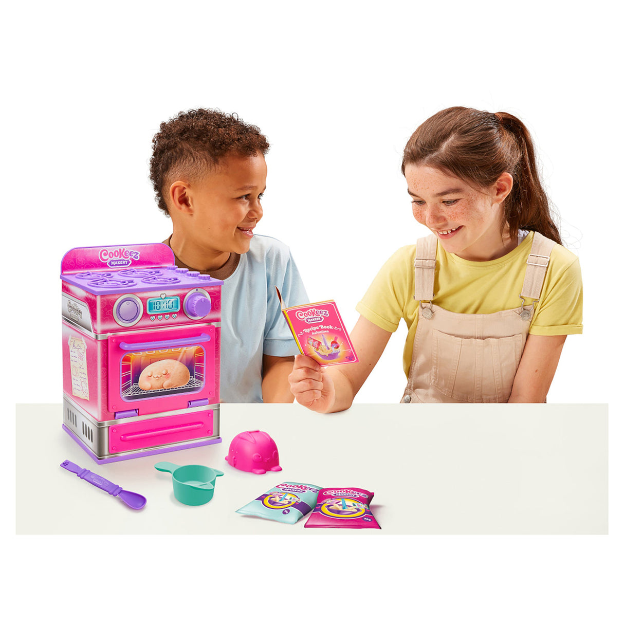 Cookeez Makery Cinnamon Treatz Oven Playset