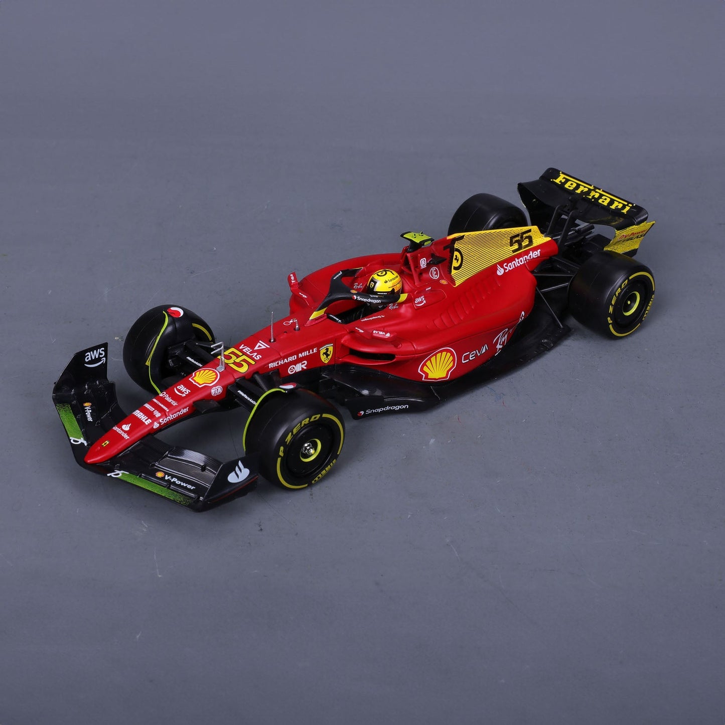 Bburago 1:24 Ferrari Racing 2022 F1 75 Sainz #55