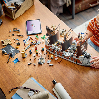 LEGO One Piece Garp's Marine Battleship 75646