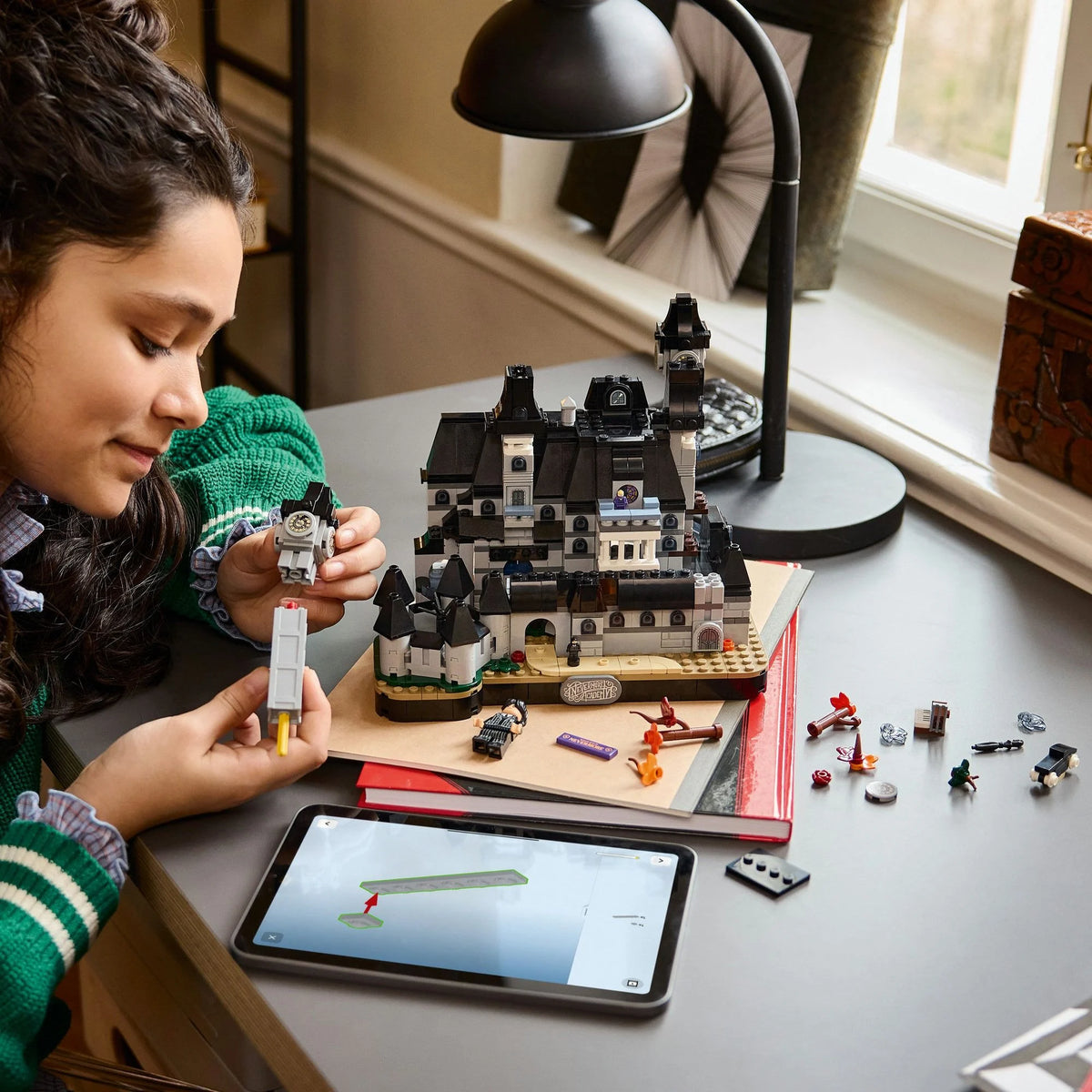 LEGO Wednesday Nevermore Academy 76788