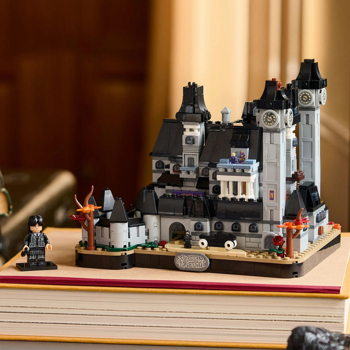 LEGO Wednesday Nevermore Academy 76788
