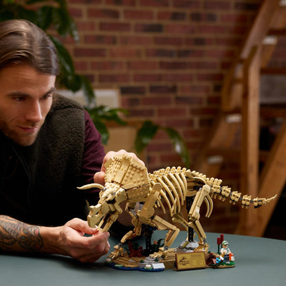 LEGO Jurassic World Dinosaur Fossils Triceratops 77985