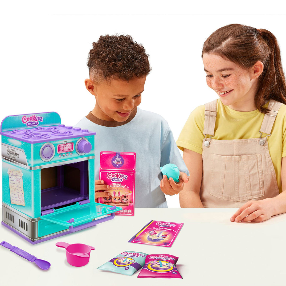 Cookeez Makery Bread Treatz Oven Playset