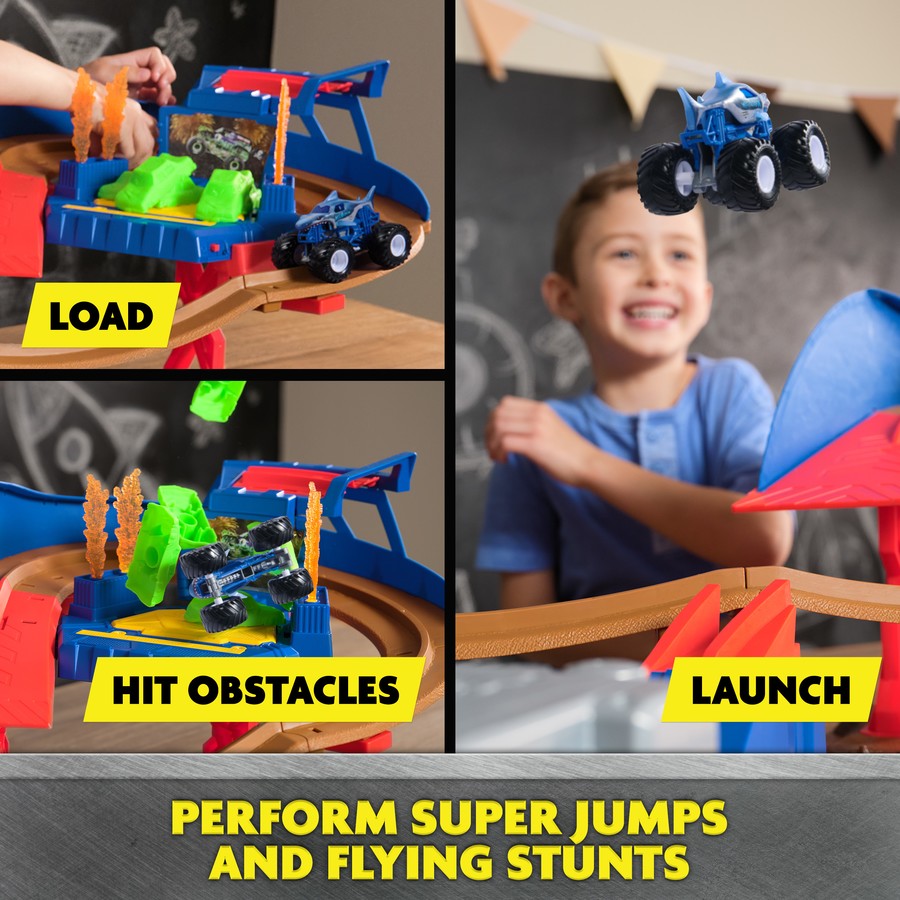 Monster Jam 1:64 Super Charger Speedway Playset