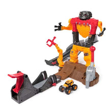 Monster Jam Smash & Bash 1:64 Crash Course Playset