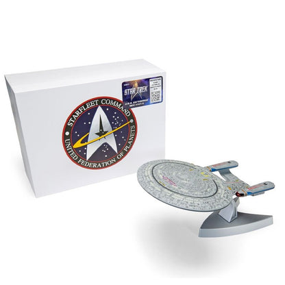 CORGI Star Trek U.S.S. Enterprise NCC-1701-D (The Next Generation )