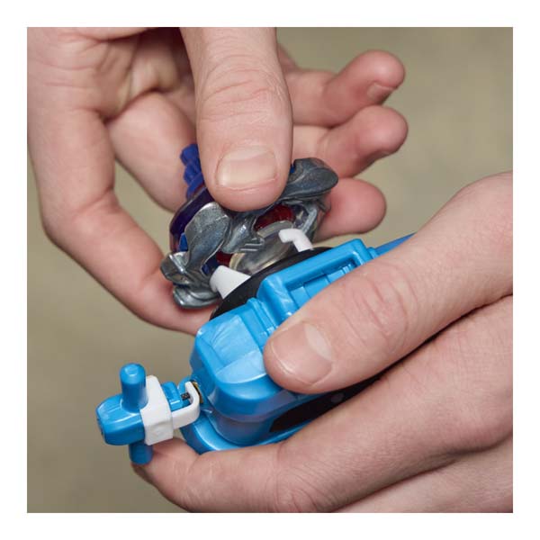 Beyblade Deluxe String Launcher Dragoon
