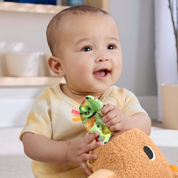 Fisher-Price Sensimals Snuggly Snacky Capy