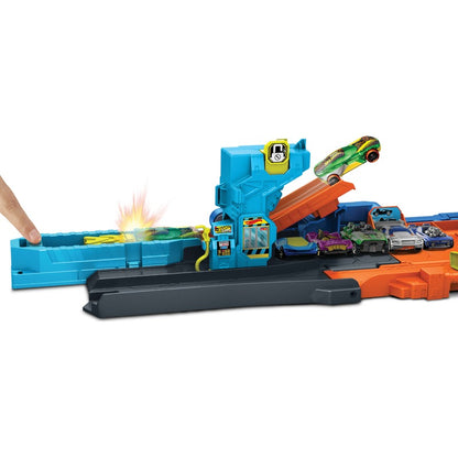Hot Wheels City Transforming Stunt Garage