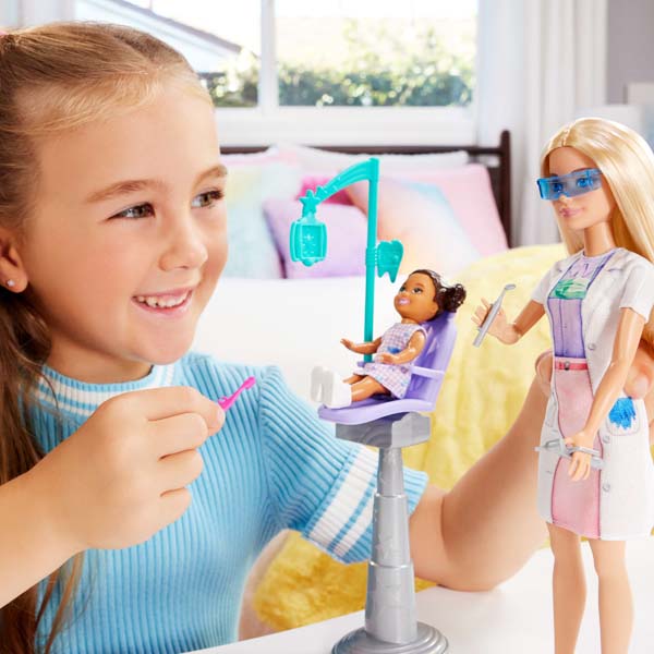 Barbie Dentist Blonde Doll