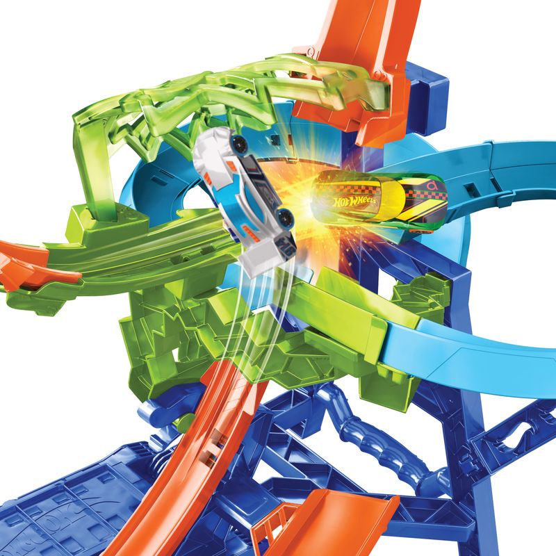 Hot Wheels Stunt Tracks Mid-Air Crash