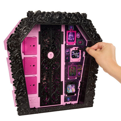 Monster High Ultimate Skulltimate Draculaura Doll Playset