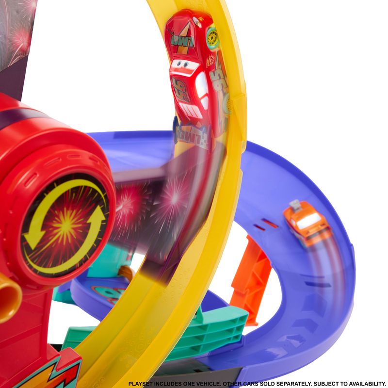 Cars Race To Celebrate Lightning Mcqueen Celebration Raceway