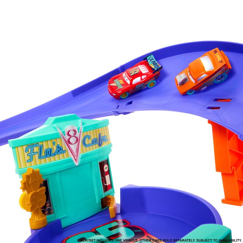 Cars Race To Celebrate Lightning Mcqueen Celebration Raceway