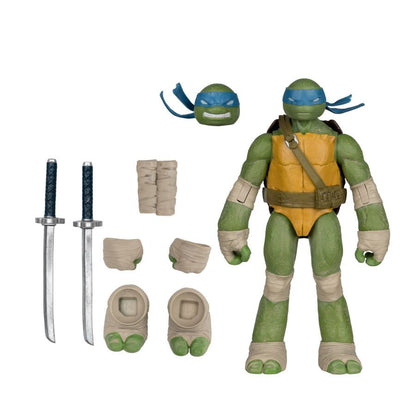 Teenage Mutant Ninja Turtles (Page Punchers) Leonardo 5" Figure