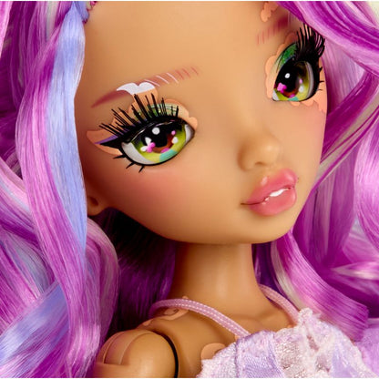Mirror Mi Fashion Doll  Luna Skye Dreamy
