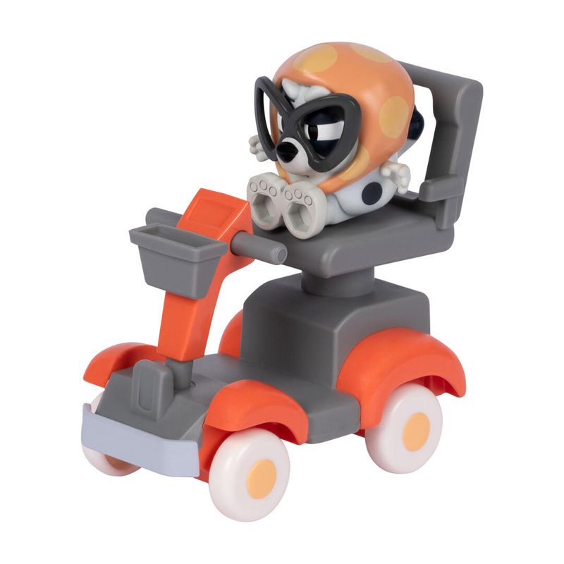 Bluey S2 Basic Vehicle & Figure Granny Mobile With Gladys