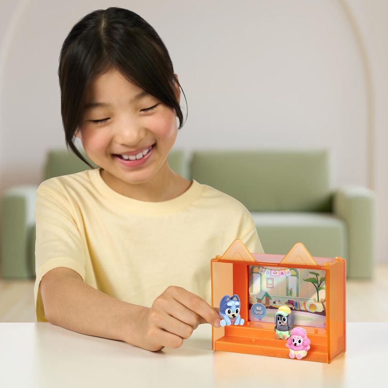 Bluey Fuzzies Collectible Episode - Baby Race