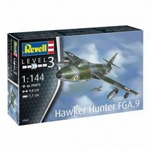 Revell 1/144 Model Set Hawker Hunter FGA.9