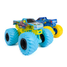 Monster Jam 1:64 Die Cast 2-Pack Blue Thunder VS Bad News Travels Fast