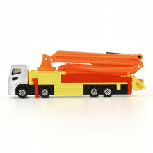 Tomica (Long Type) No.127 Mitsubishi Fuso Super Great Concrete Pumping Truck
