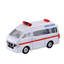 Tomica (Regular) No.18 Nissan Nv350 Caravan Ambulance