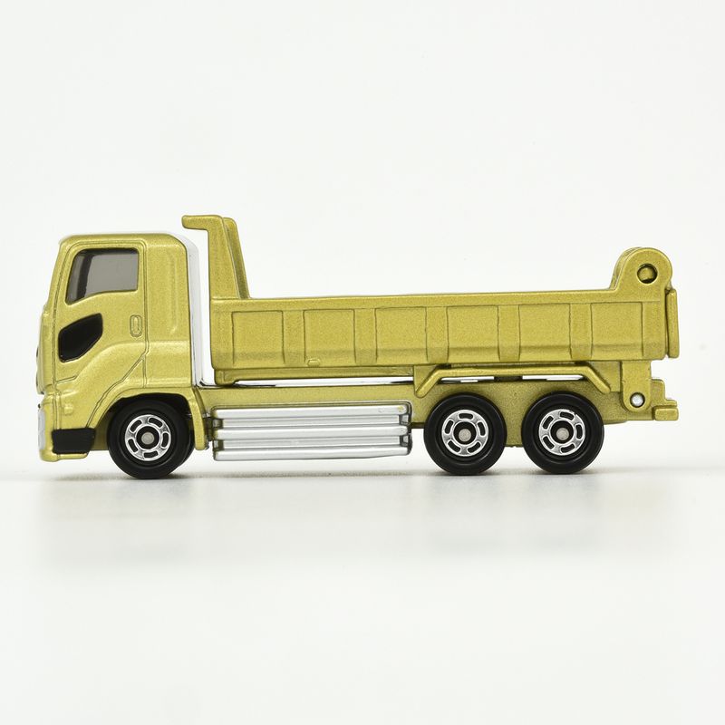 Tomica (Regular) No.101 Isuzu Giga Dump Truck