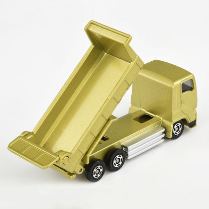 Tomica (Regular) No.101 Isuzu Giga Dump Truck