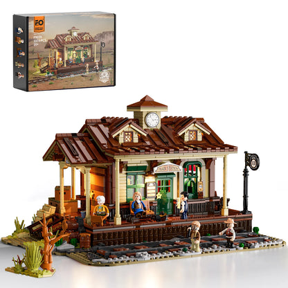 PRE-ORDER | Lumibricks West Train Station