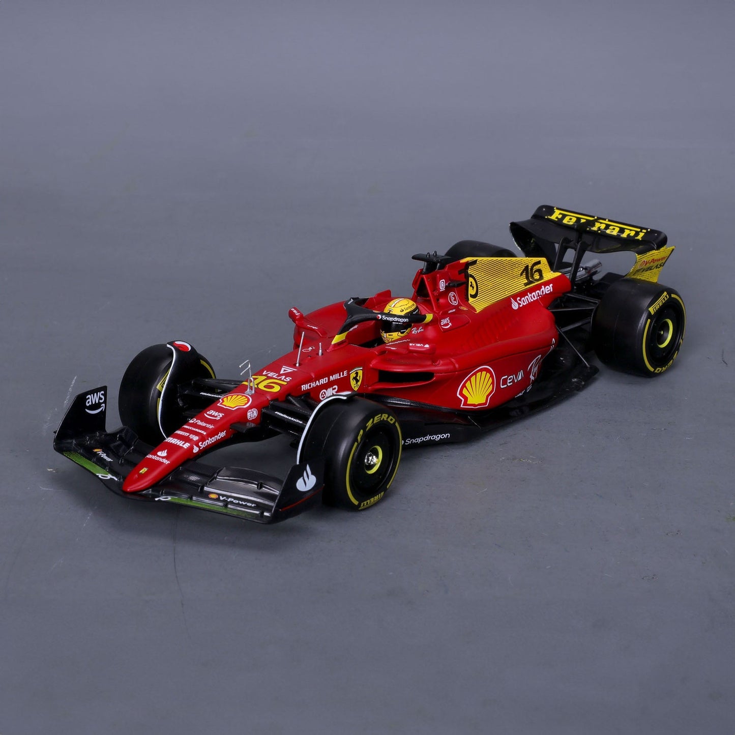 Bburago 1:24 Ferrari Racing 2022 F1 75 Leclerc #16