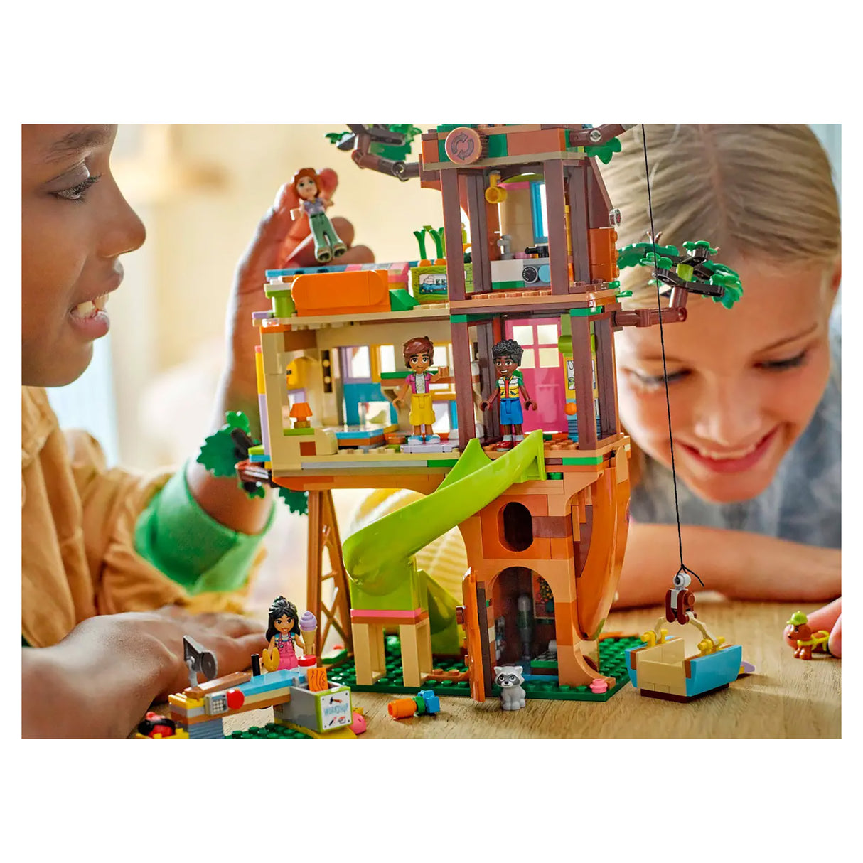 LEGO Friends Friendship Tree House Hangout 42652